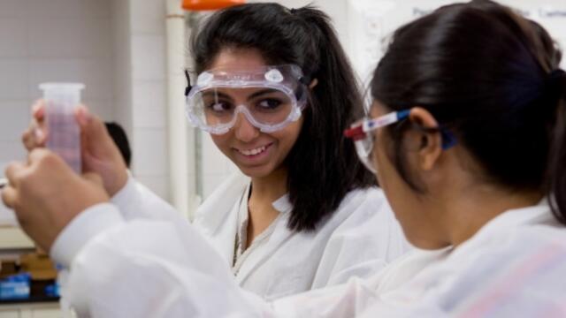 women_researchrec_medium